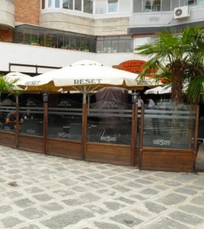 Tribunal Apartament langa Faleza Dunarii Brăila Exterior foto